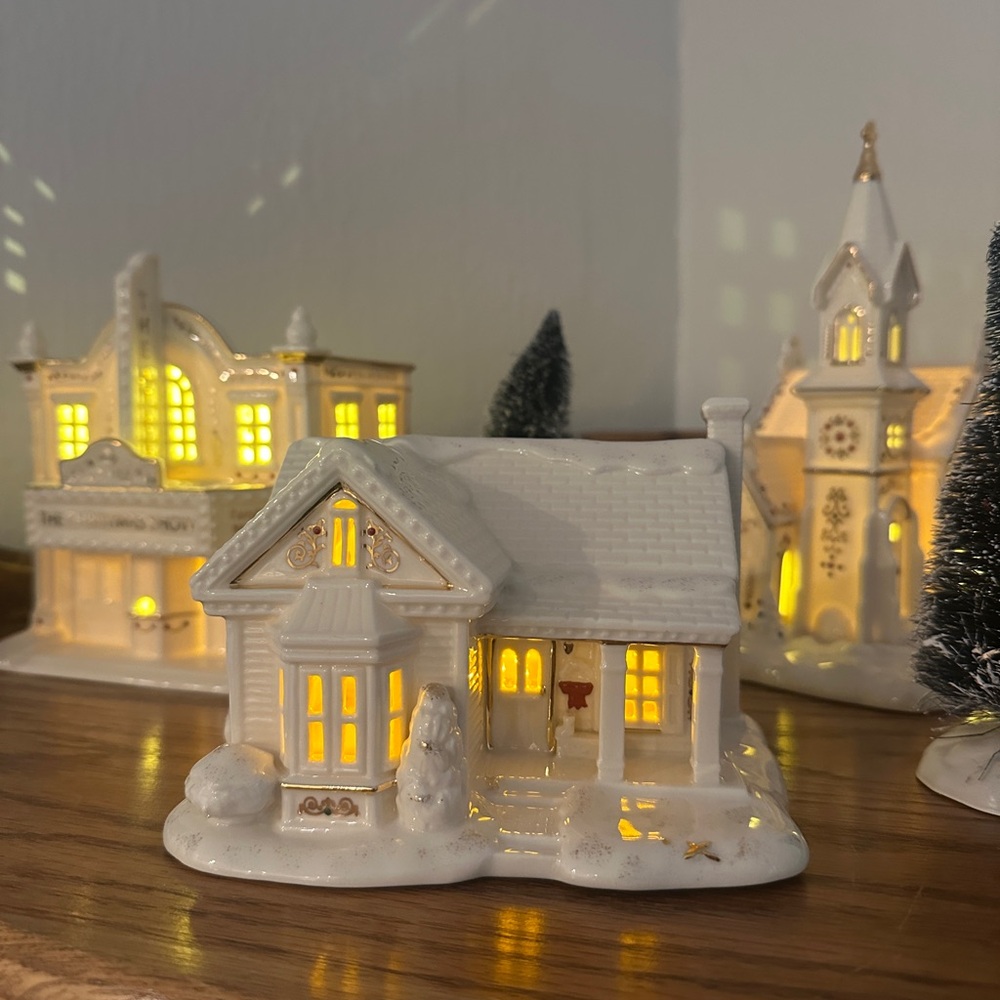 Lenox Holiday Village House